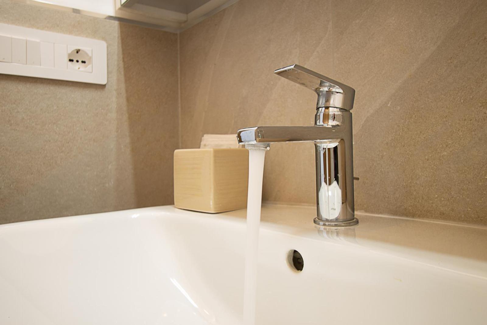 Vatican Cipro Guest House โรม ภายนอก รูปภาพ